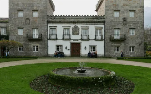Quiñones de León Museum