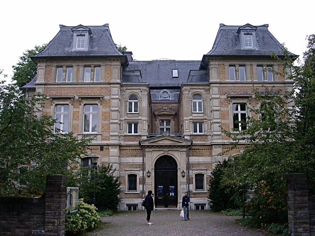 Kunstmuseum Villa Zanders: Where Paper Becomes Art in a Renaissance Villa