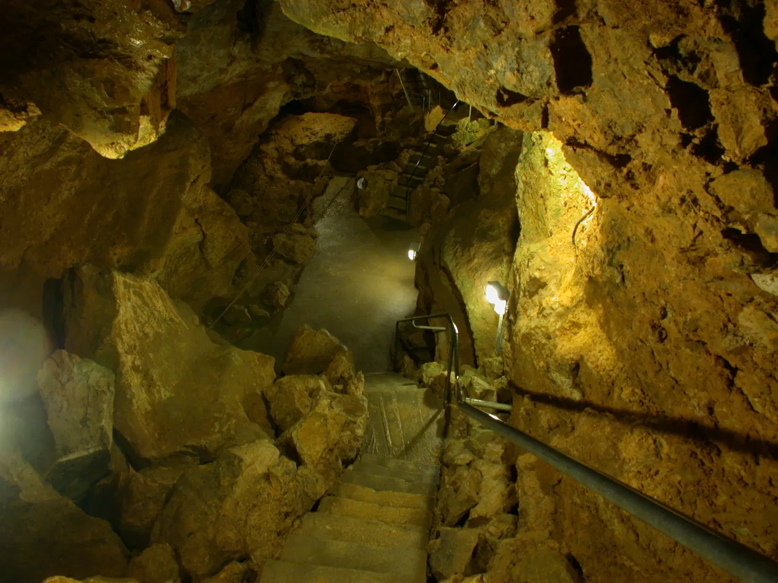 Tiefenhöhle Laichingen