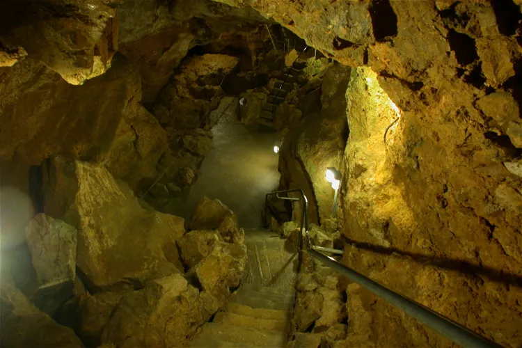 Tiefenhöhle Laichingen