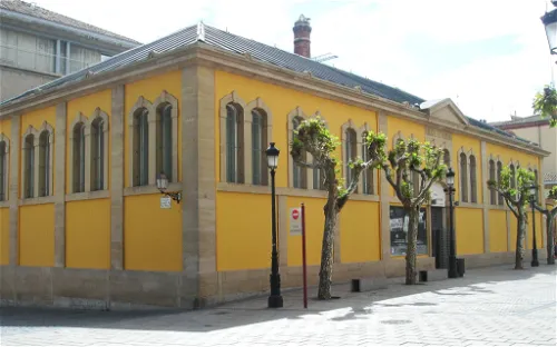 Amós Salvador Hall