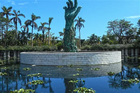 Holocaust Memorial Miami Beach