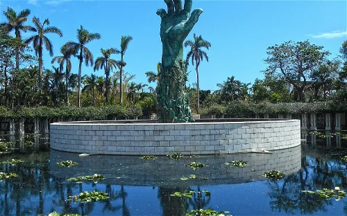 Holocaust Memorial Miami Beach