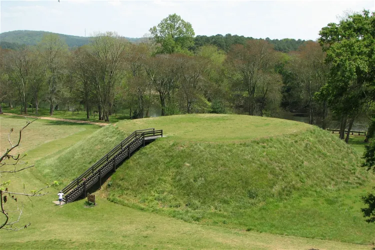 Etowah Indian Mounds State Historic Site