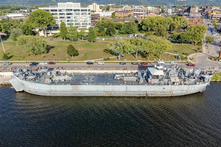 USS  LST-325