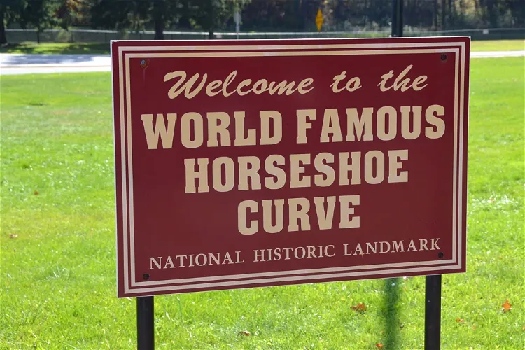 Horseshoe Curve