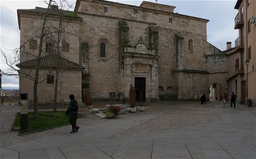 Iglesia de San Pedro y San Ildefonso