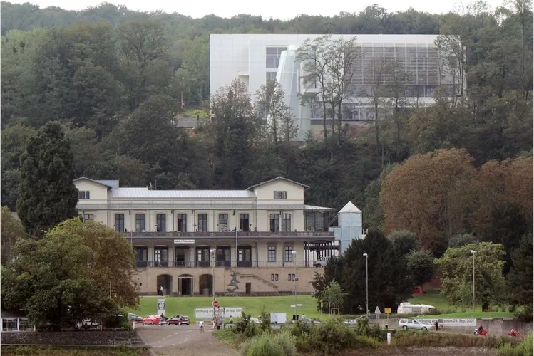 Arp Museum Bahnhof Rolandseck