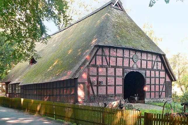 Steinhude Village's Historic Farmhouses