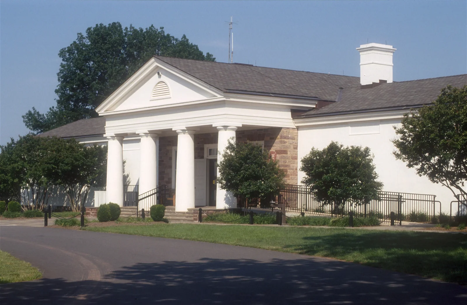 Henry Hill Visitor Center - Manassas National Battlefield Park