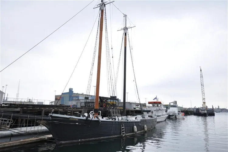 Ernestina (Schiff)