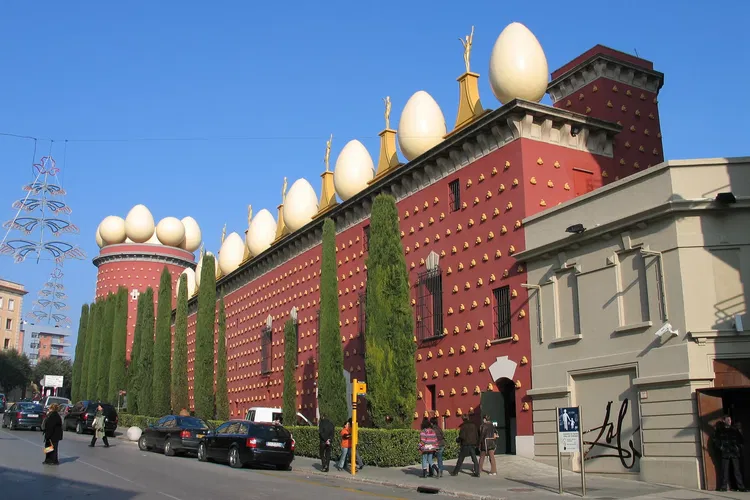 Théâtre-musée Dalí