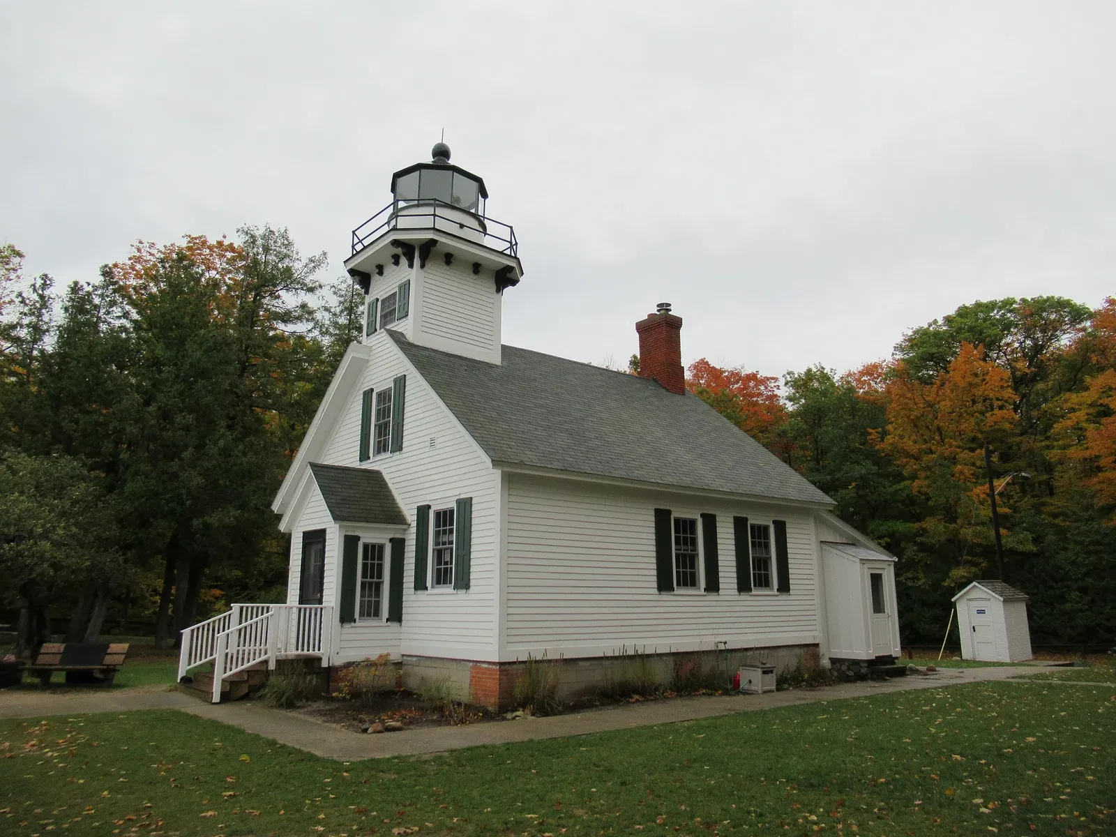 Mission Point Lighthouse (Traverse City) - Visitor Information & Reviews