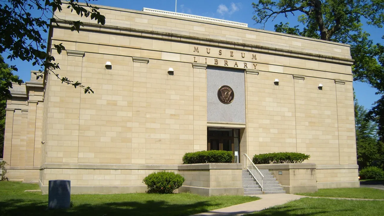 East Rutherford Library Rutherford B. Hayes Presidential Library & Museums (Fremont ...