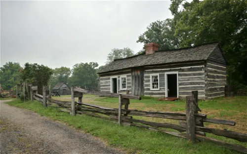 Lincoln Log Cabin State Historic Site