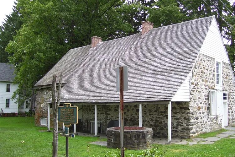 Historic Huguenot Street