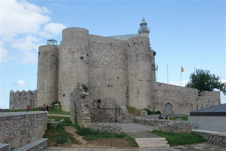 Castillo de Santa Ana