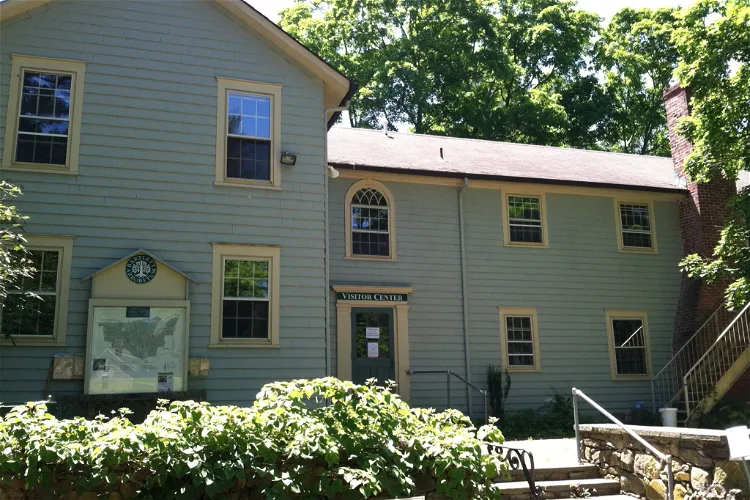 Bartlett Arboretum and Gardens