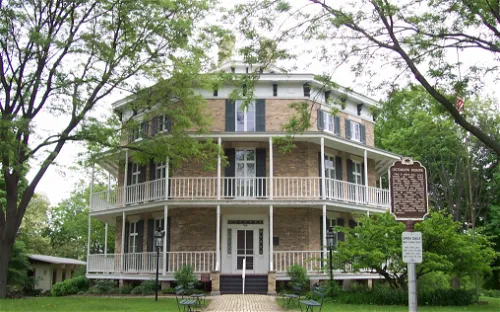 Octagon House Museum