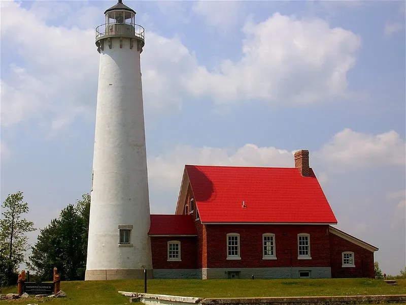Tawas Point Light (East Tawas) Visitor Information & Reviews