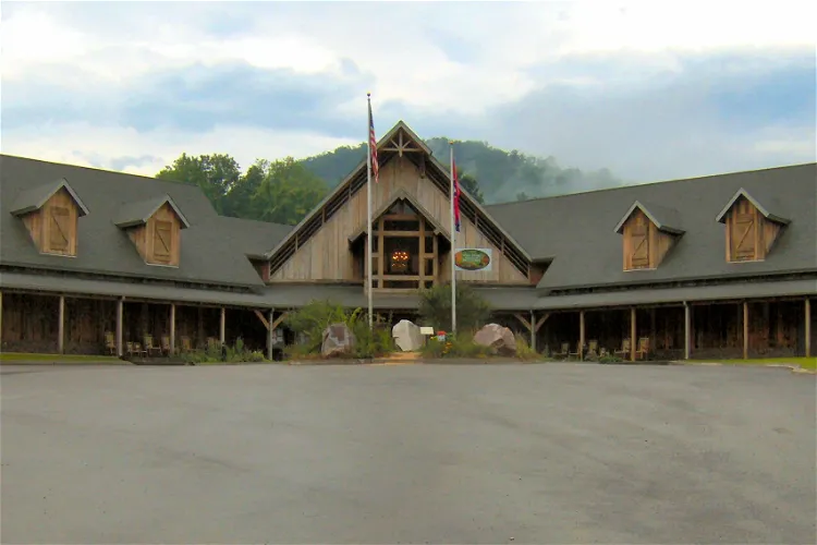 Great Smoky Mountains Heritage Center