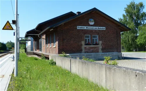 Traktor Museum am Bahnhof