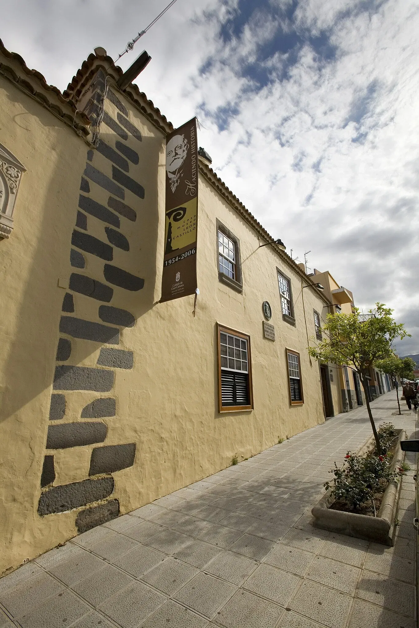 León y Castillo House Museum