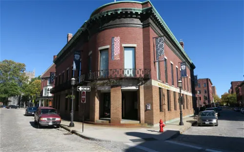 New England Quilt Museum