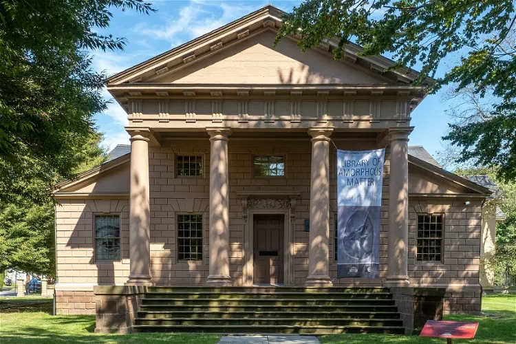 Redwood Library and Athenaeum