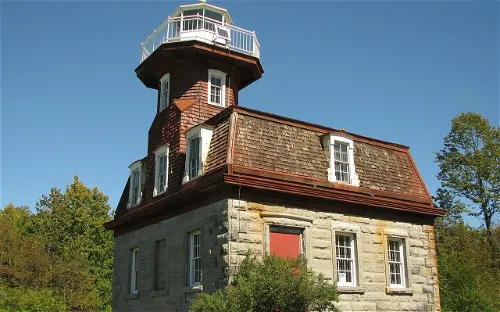 Bluff Point Lighthouse
