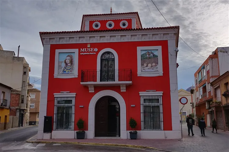 Museo Arqueológico Paleontológico