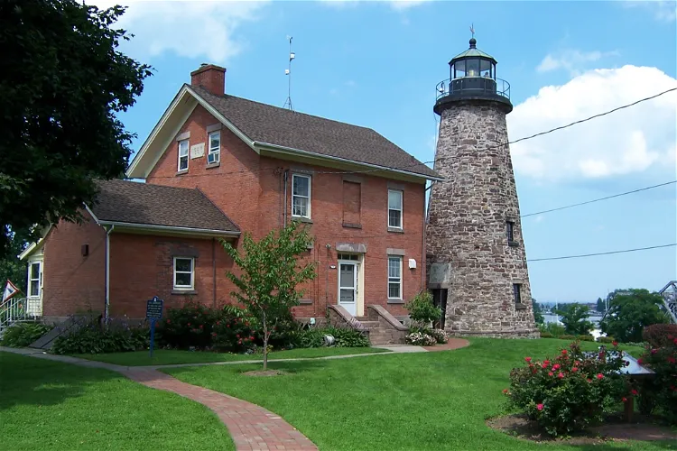 Charlotte–Genesee Lighthouse