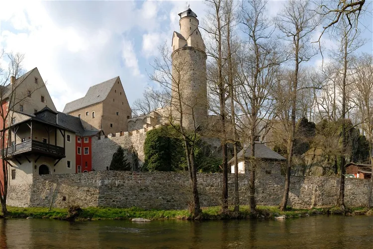 Burg und Schloss Stein