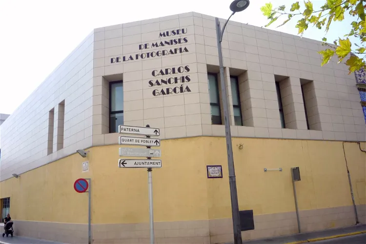 MUMAF-Colección Museográfica de Fotografía de Manises