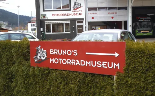 Brunos Motorradbühne