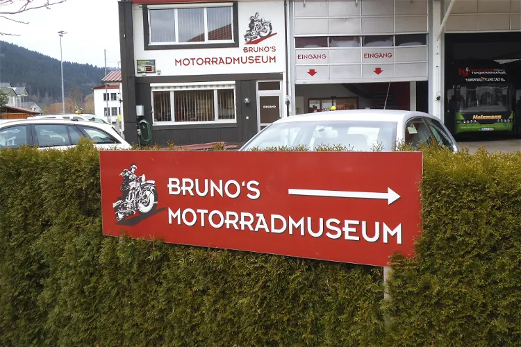 Brunos Motorradbühne