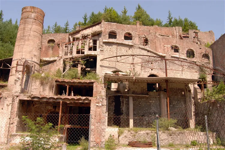 Castellar de n'Hug Cement Museum