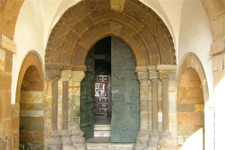 Sacred Art Museum of Tineo