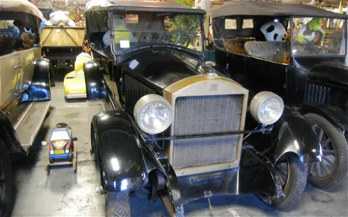 American Treasure Tour Museum