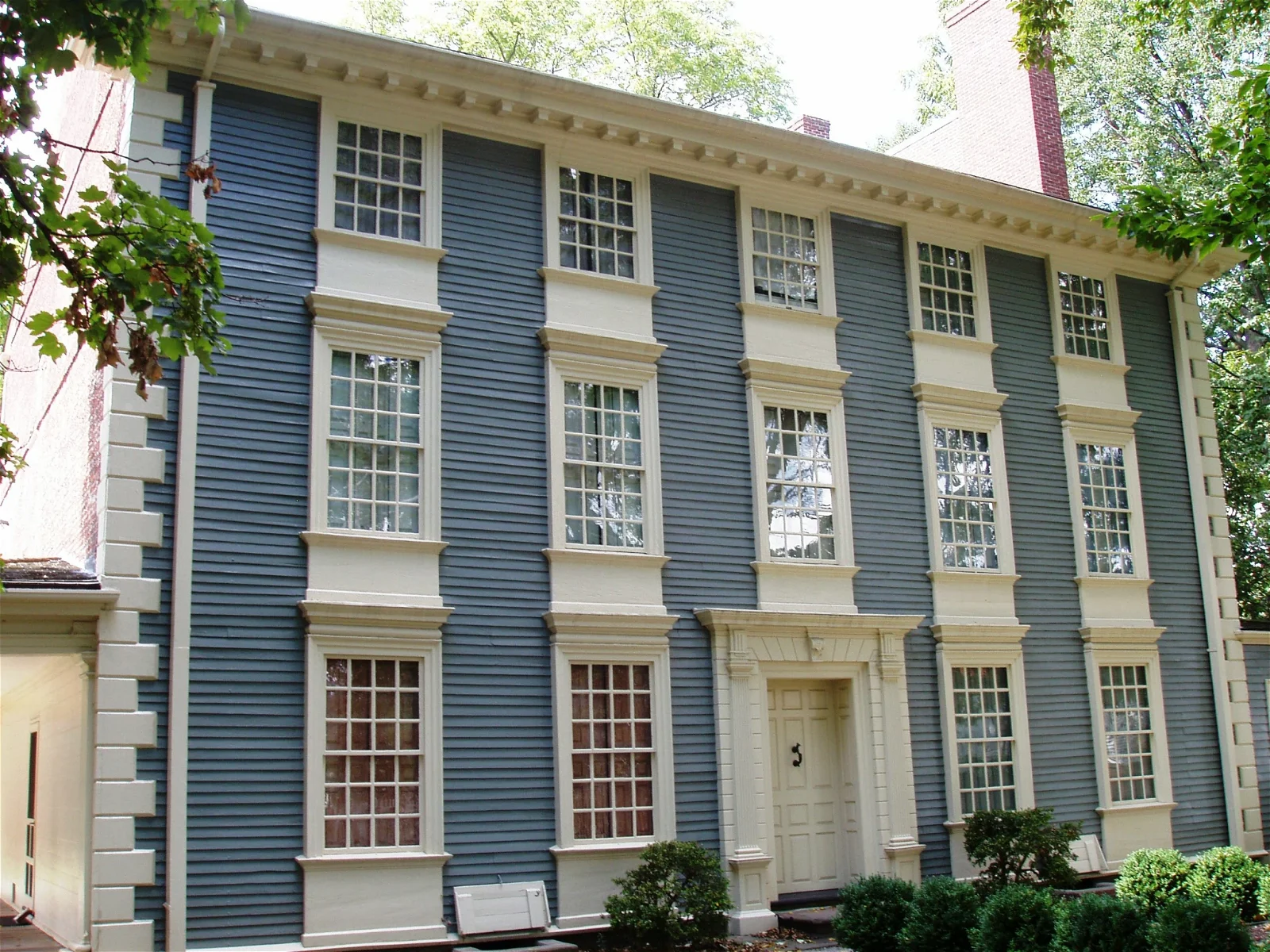 Royall House and Slave Quarters