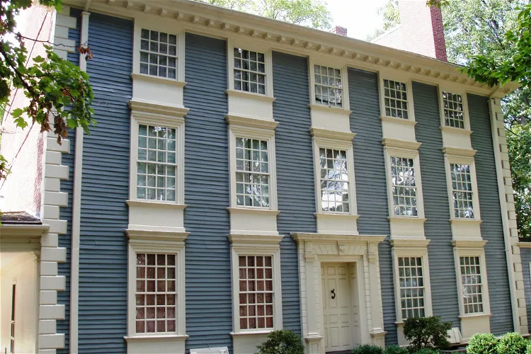 Royall House and Slave Quarters