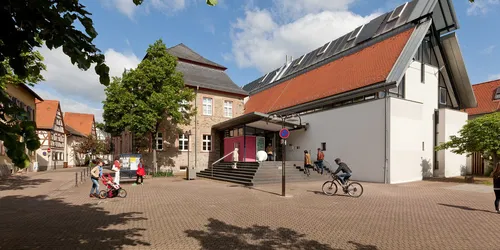 Kunstausstellung im Foyer des Rathauses