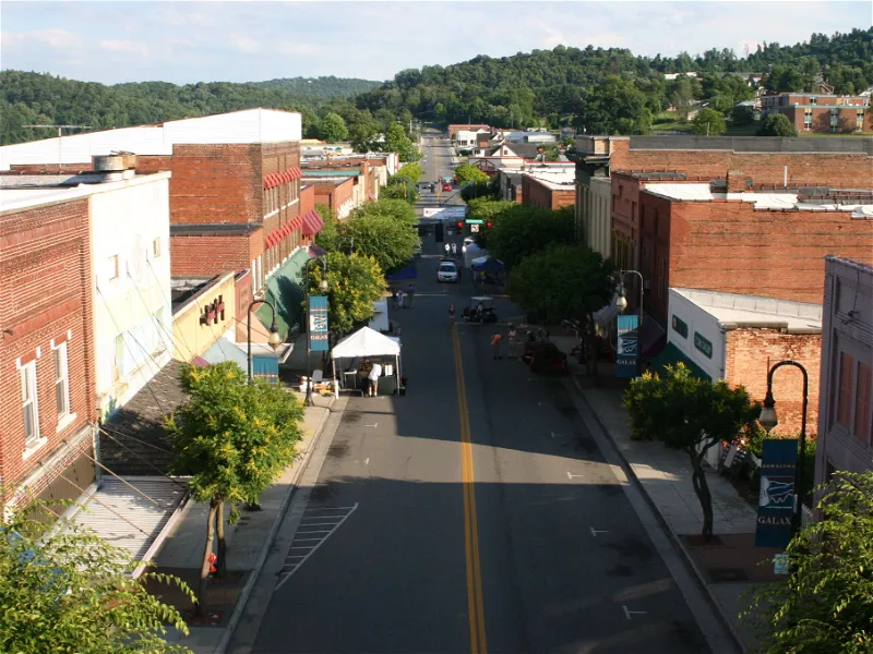 Blue Ridge Musicians Playing Blue Ridge Music Center (Galax) - Bezoekersinformatie & Recensies