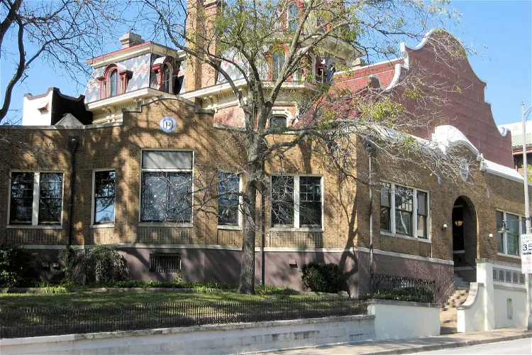 The Palmer Family Residence