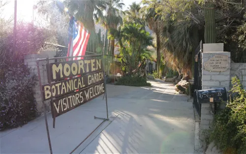 Moorten Botanical Garden