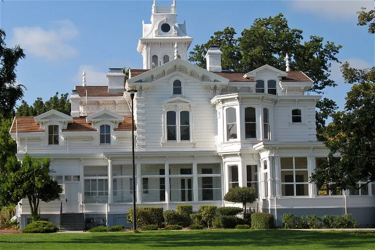 Meek Mansion