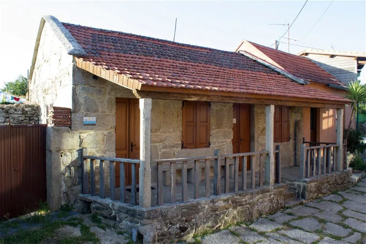 Favum - Lagar da Cera de Paraños