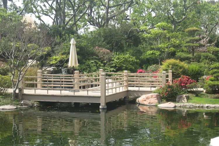 Earl Burns Miller Japanese Garden
