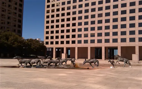 Mustangs of Las Colinas Sculpture