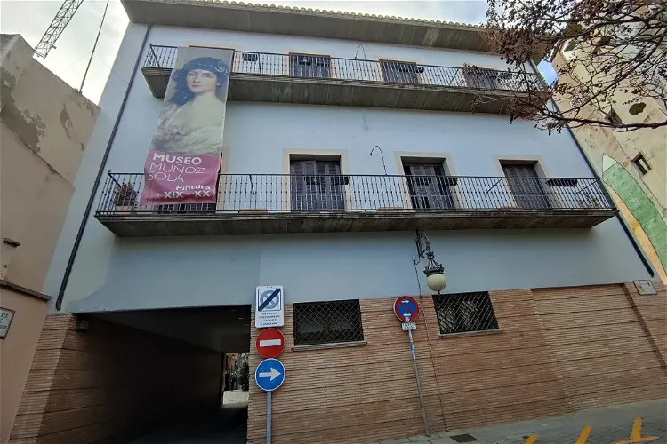 Museo Muñoz Sola de Arte Moderno
